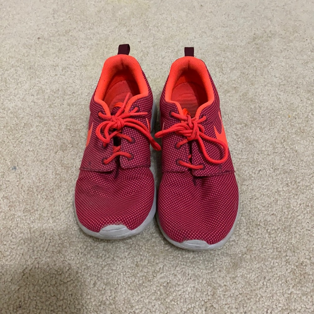 Nike Roshe Shoes